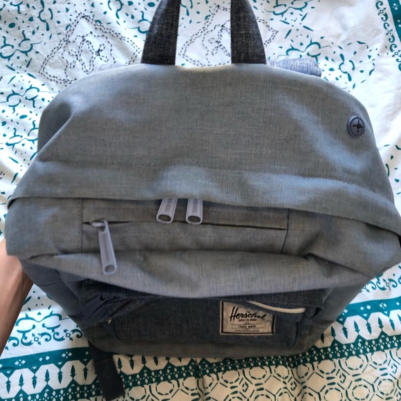 Herschel Backpack - Picture 2 of 5